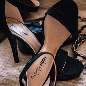 Fashion Nova Suede Black Heels ⚫️